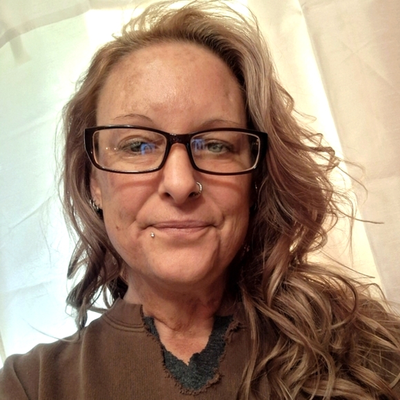 Meet your Posher, Rae - Picture 4 of 4